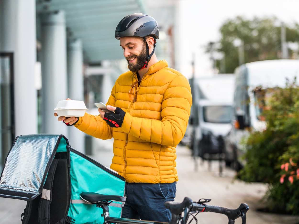 Panera Bread Delivery and Partnered With Doordash & Uber Eats - Restaurant  Eugene