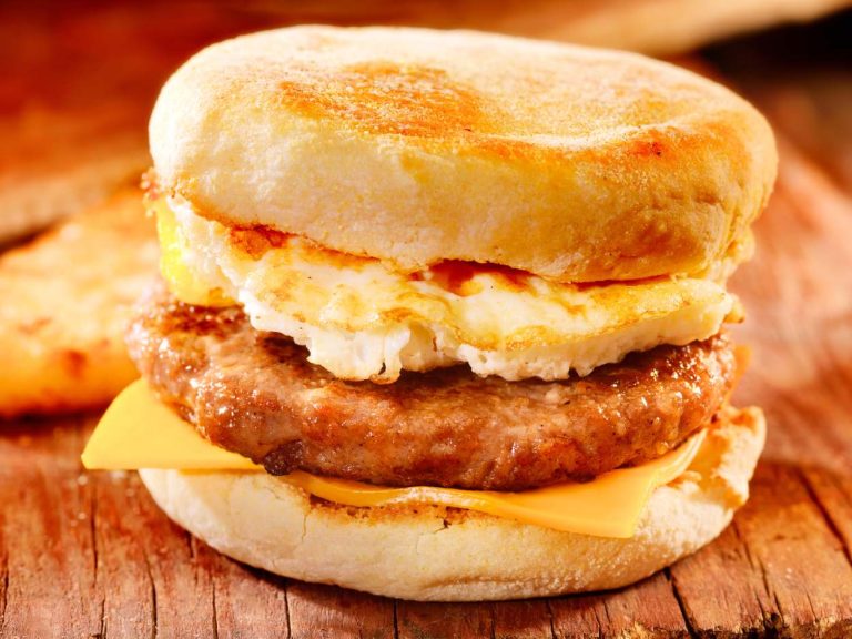 Does Hardee’s Have Breakfast All Day?